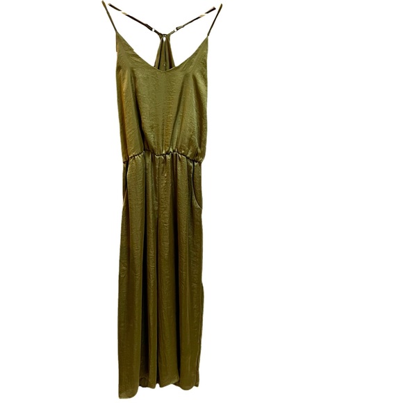 Like new,  Olive Green Xhilaration Romper - xs - Picture 3 of 11